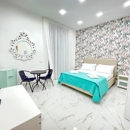 Virgy House Bed & Breakfast Napels